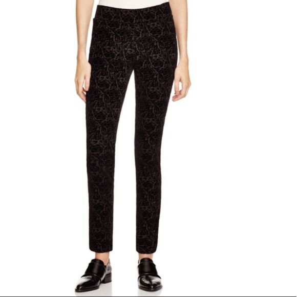 NYDJ black velvet flocked damask pants with stretch size 8 - Picture 1 of 8